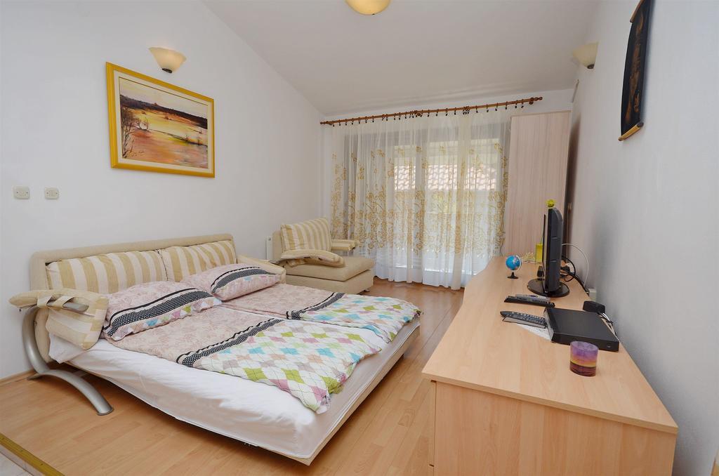 Miroslava Apartment